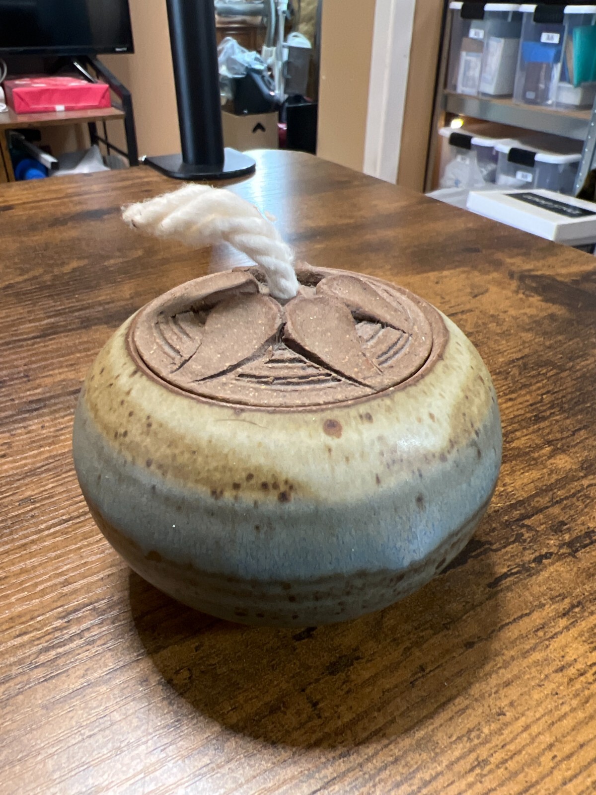 VTG Mid-Century Signed Art Pottery Diffuser/Oil Lamp 1990's (4 X  3") Unused.