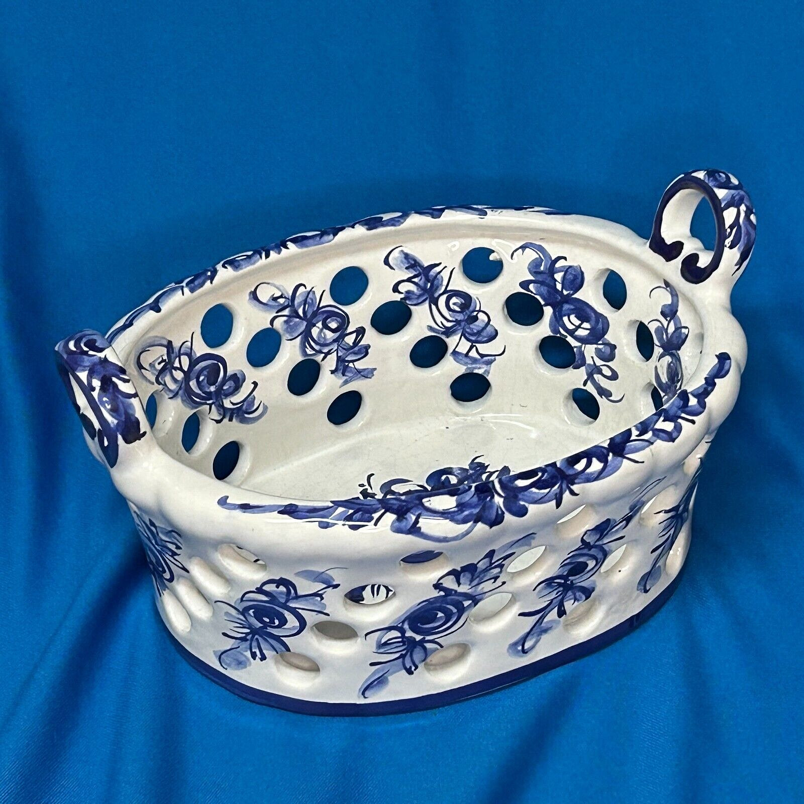 Vintage Vestal Alcobaca Portugal Hand Painted Pierced Ceramic Bread Bowl #1209