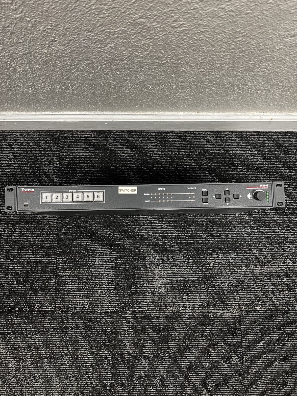 Extron IN1606 Six Input HDCP-Compliant Scaling Presentation Switcher - Black