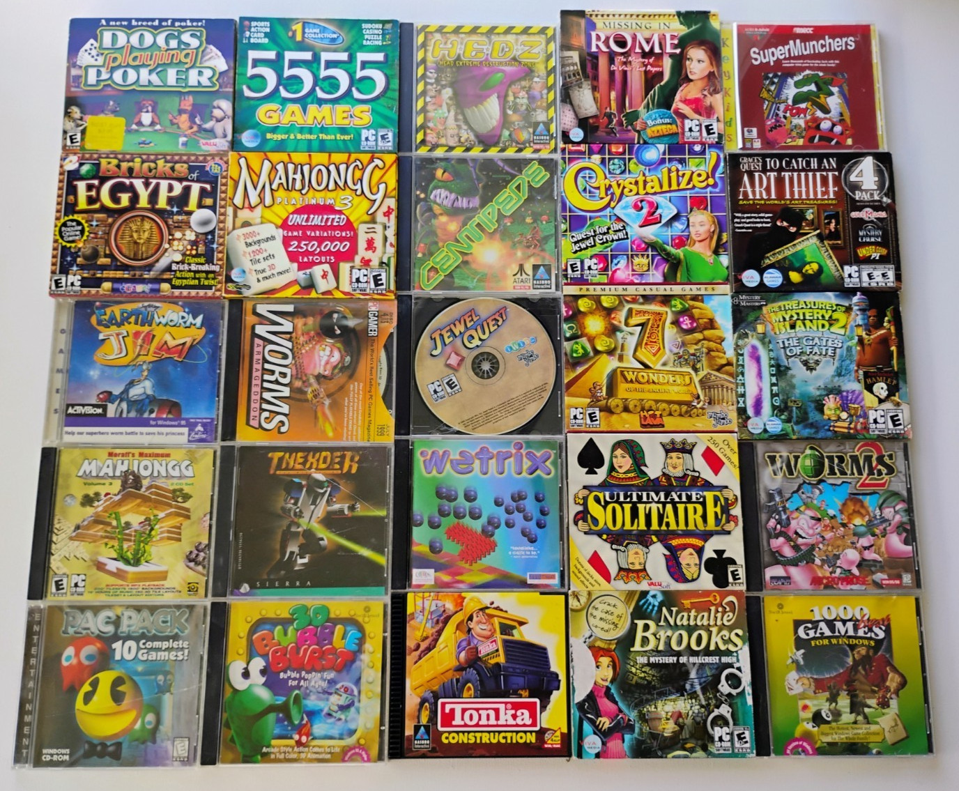 MIXED LOT OF 25 VINTAGE CD-ROM PC COMPUTER VIDEO GAMES