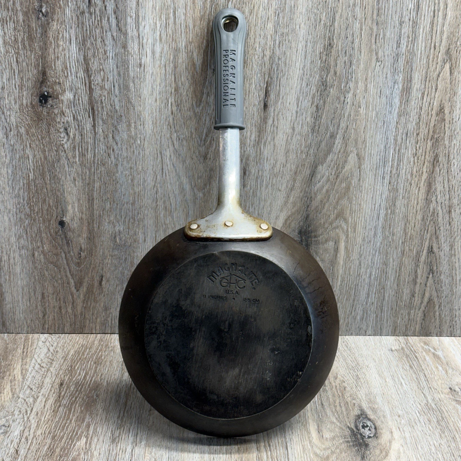 Magnalite Professional GHC 11" Skillet Hard Anodized Aluminum USA 5302 Silicone