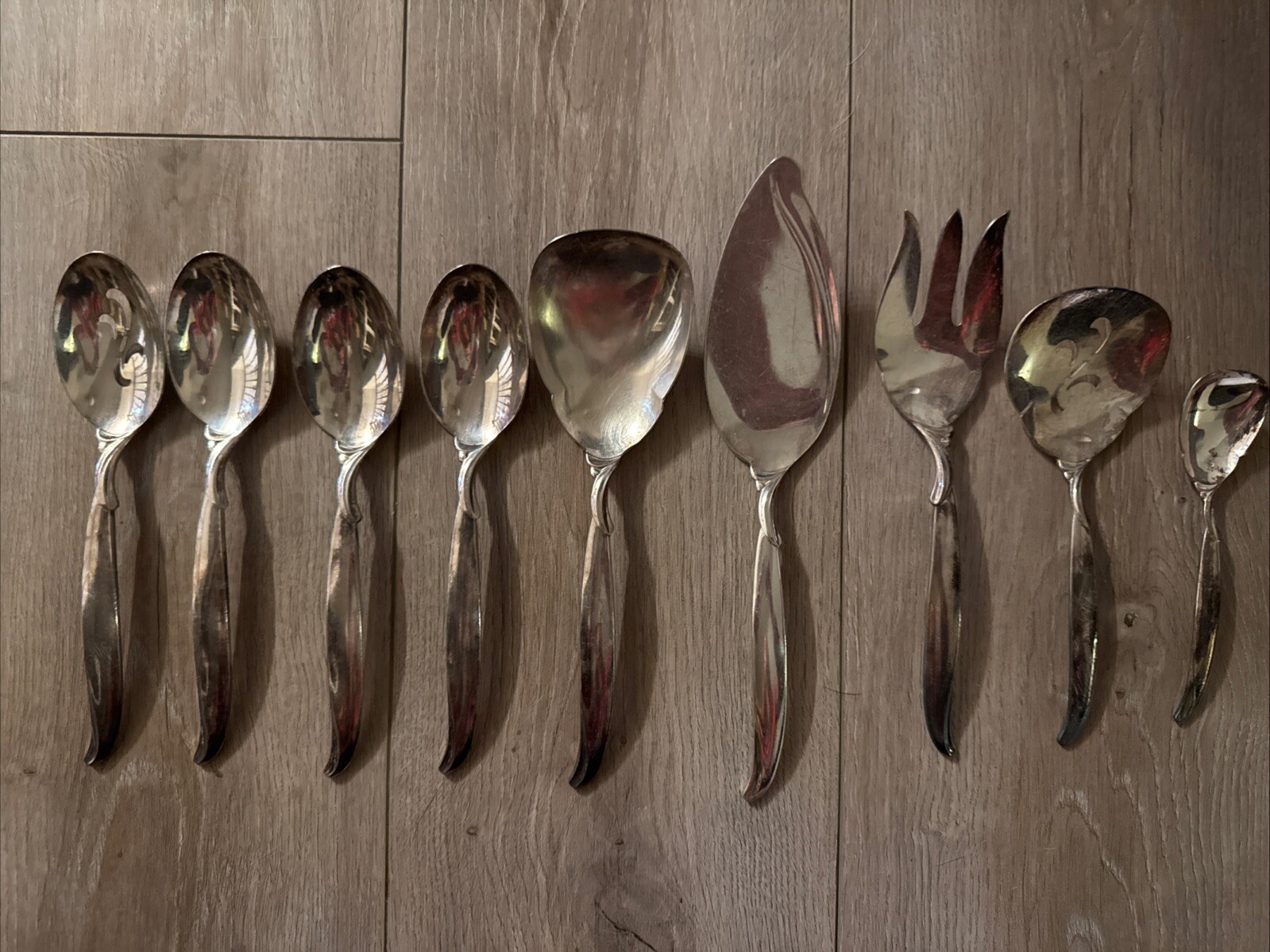 9 PCs FLAIR 1956 HOSTESS SET BY 1847 ROGERS Serving Set Silverplate