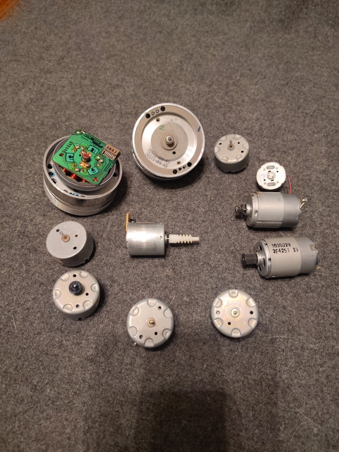 Lot of DC Hobby / Electronics Motors