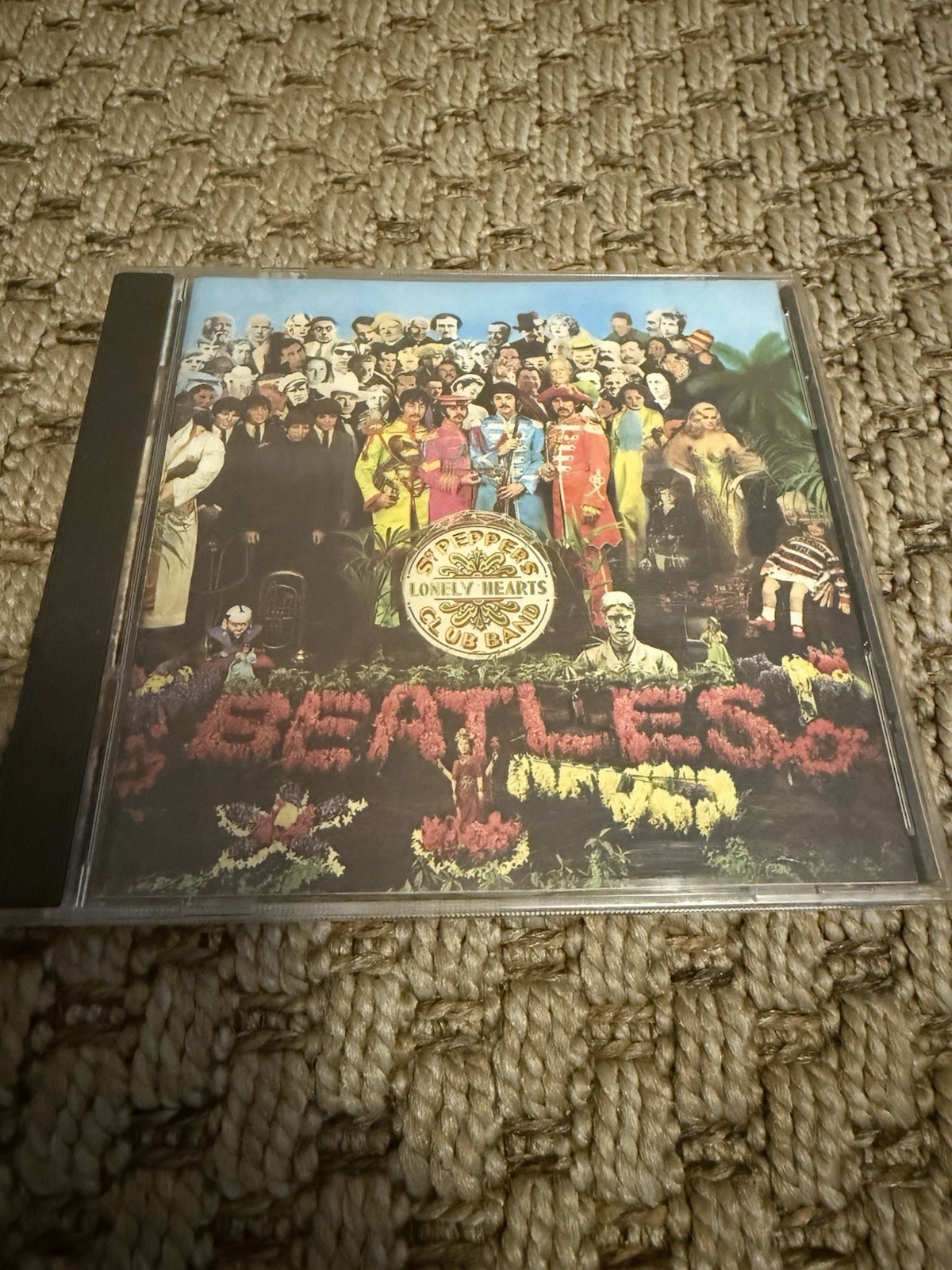 Sgt. Pepper's Lonely Hearts Club Band by The Beatles (CD, Jun-1987, Capitol)