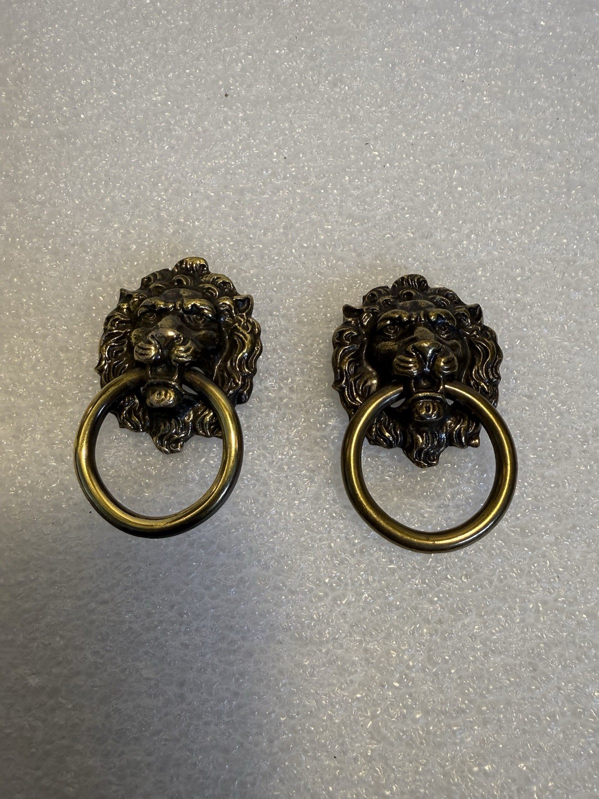 2 VINTAGE BRASS LION HEAD DRESSER CHEST DRAWER CABINET RING PULL