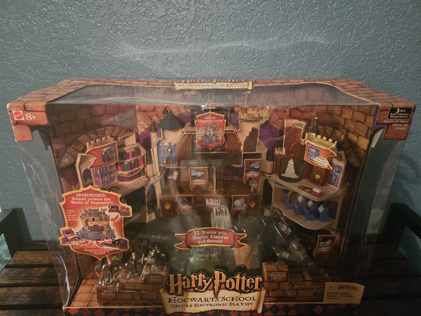 Mattel Harry Potter Hogwarts School Deluxe Electronic Playset Collectible