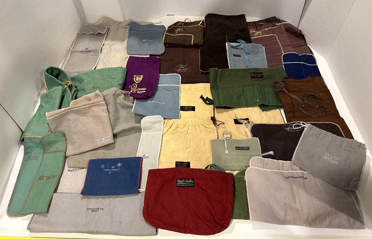 Lot of 30+ Silver Felts Cloth Anti Tarnish Polishing Storage Bags Assorted Sizes