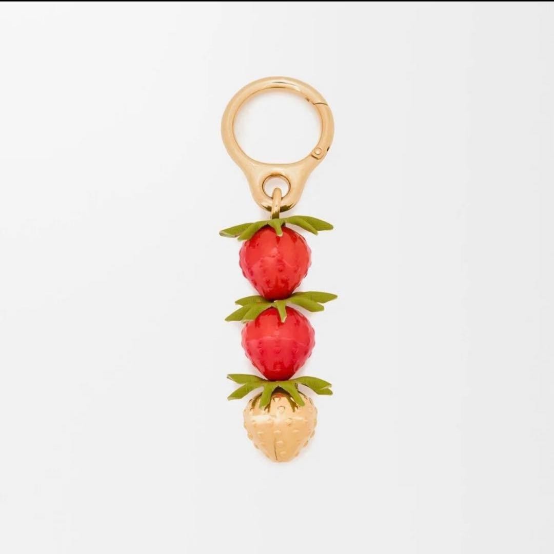LOEWE Strawberry Charm
