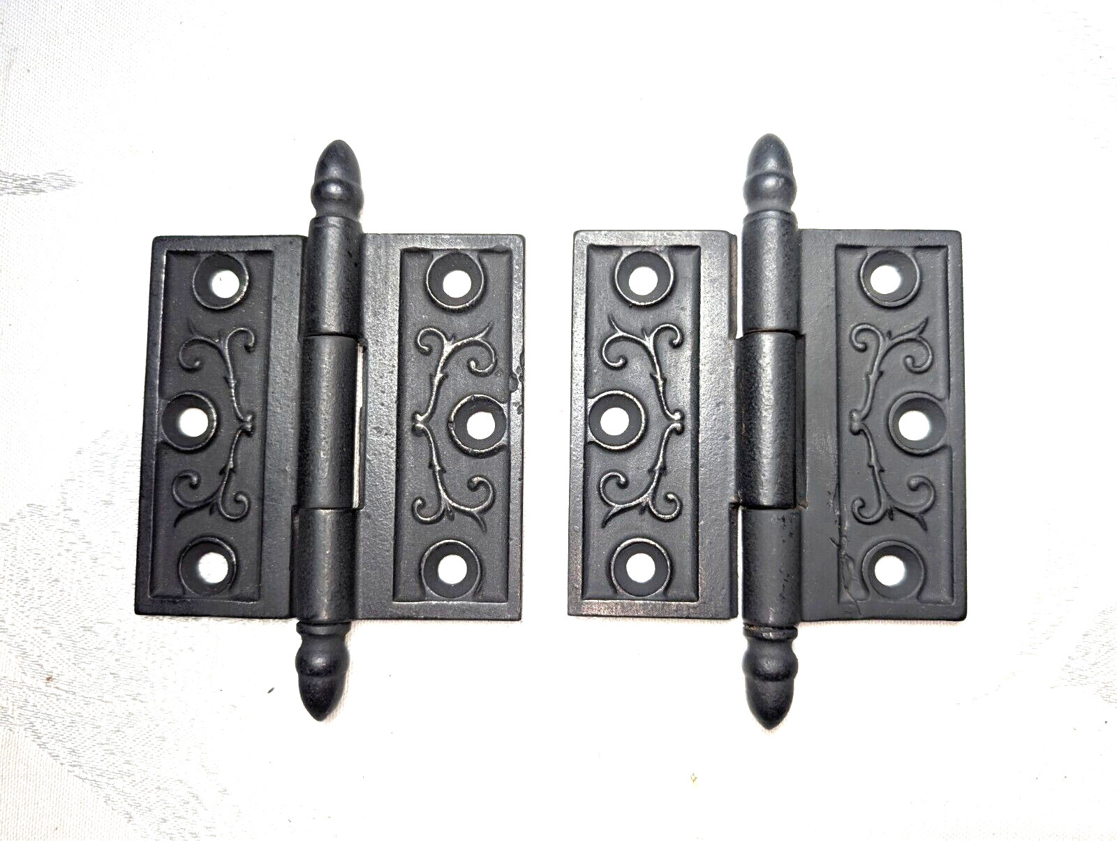2 Old Door Hinges 3 " x  3 ”  Acorn  Top  Vintage Cast Iron Vines