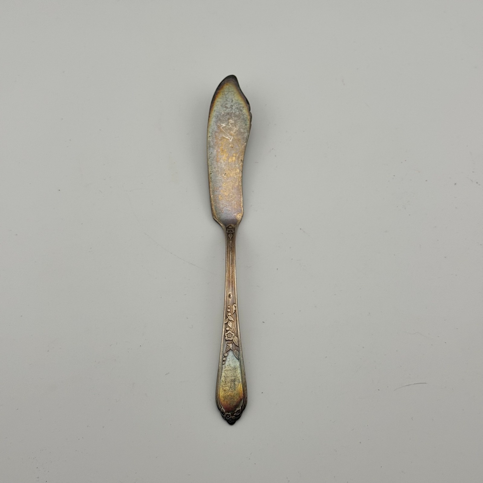 Oneida Par Plate Camille Pattern Butter Knife Spreader Silverplate Floral