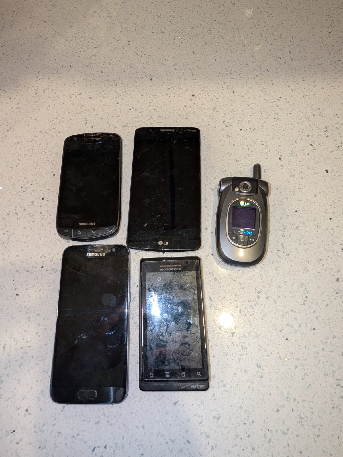 Lot Of 5 Misc Cell Phones For Parts. Samsung,  LG, Motorola 