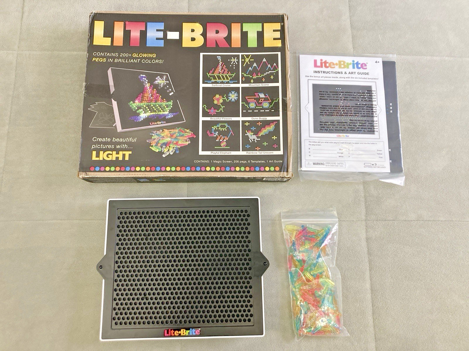 Lite-Brite Ultimate Classic Toy 02215 W/ Pegs Appears Unused