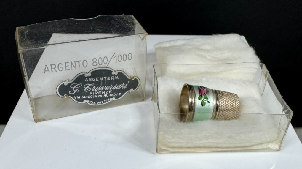 Vintage G. Craversari 80% Silver Purity Italian Floral Thimble in Original Box