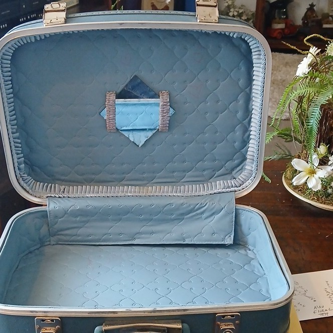 Vintage 1960s Blue Vinyl Hard Shell Suitcase Locking Quilted Interior