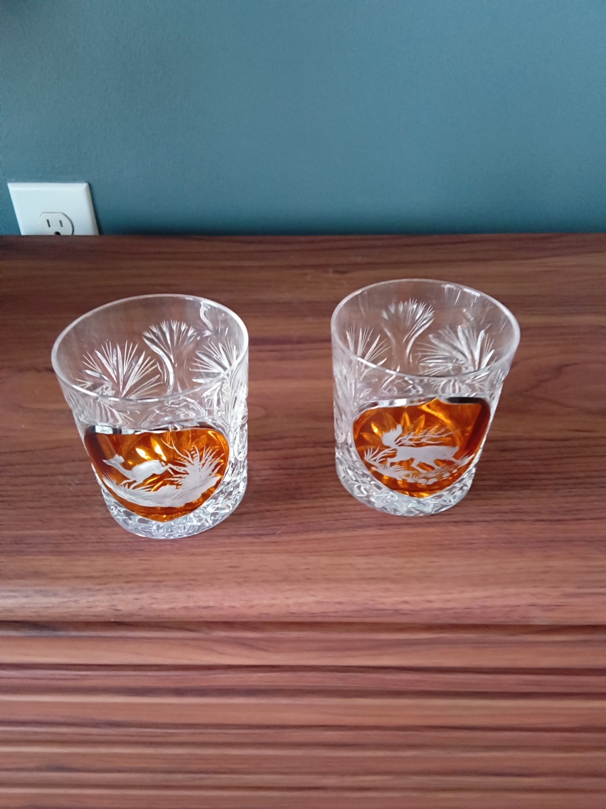 Bohemia Crystal RARE Hand Engraved x2 animal Whiskey Glasses Perfect
