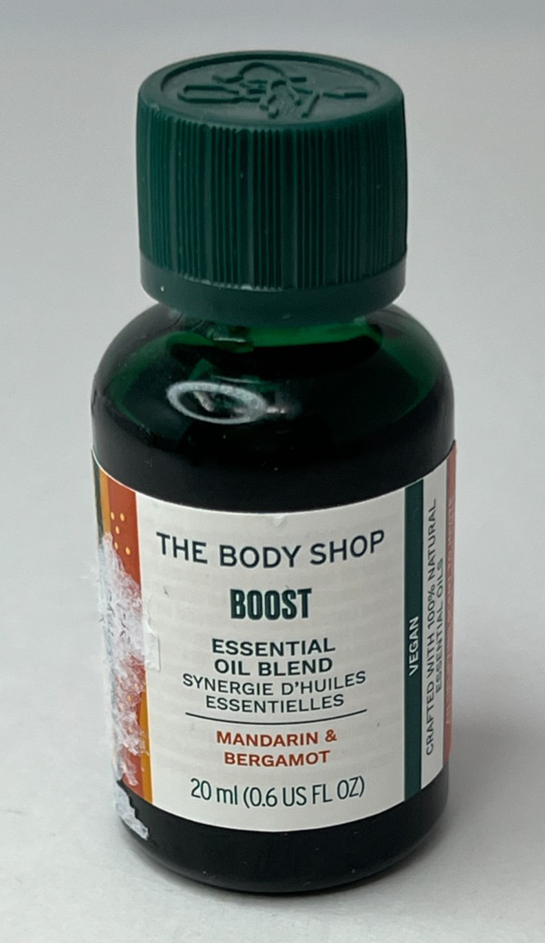 The Body Shop Boost Essential Oil Blend ~ Mandarin & Bergamot 0.6oz NEW