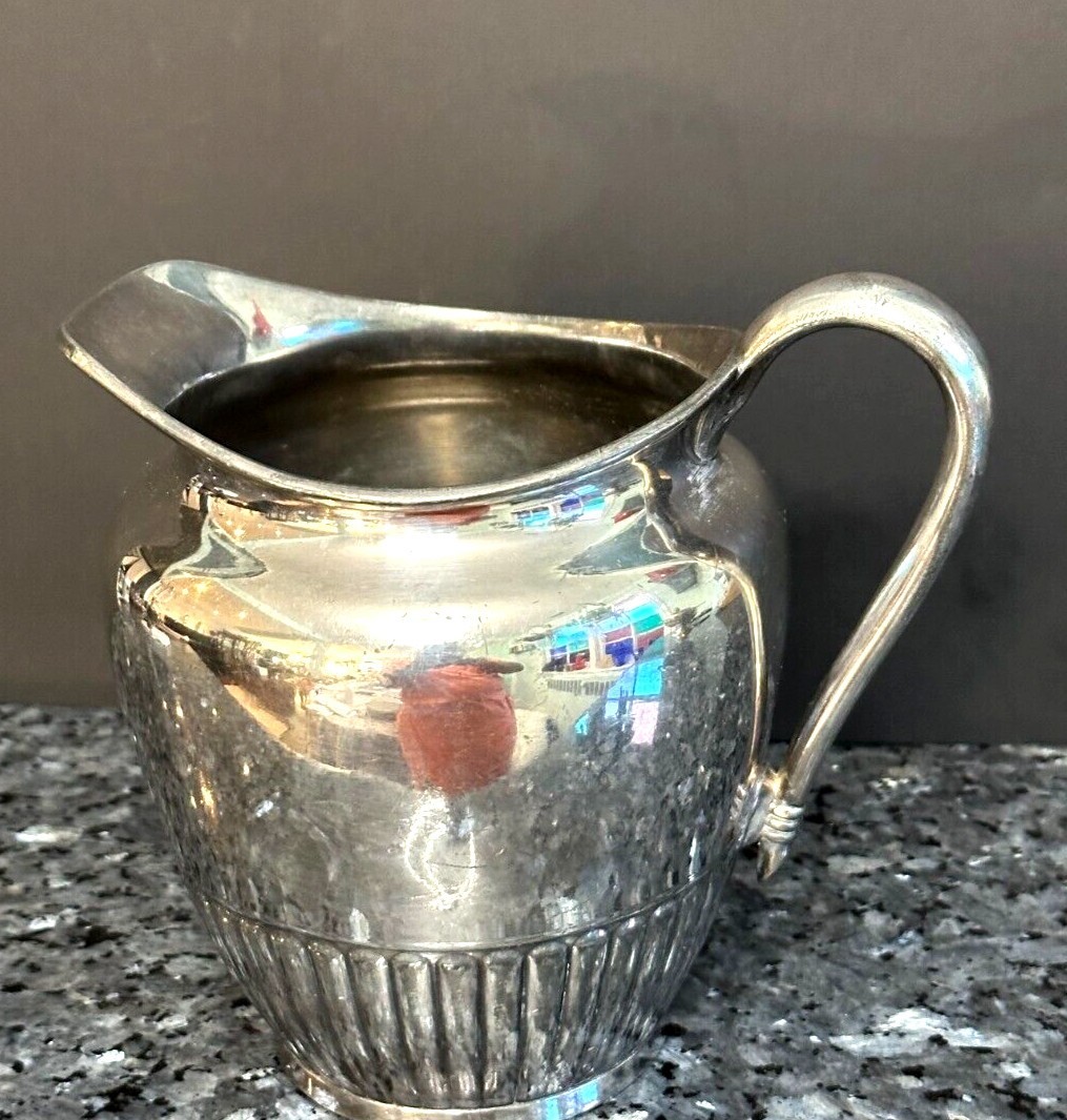 Pairpoint Silver-Plated Pitcher – 10" x 6.7" American Colonial Vintage Decor