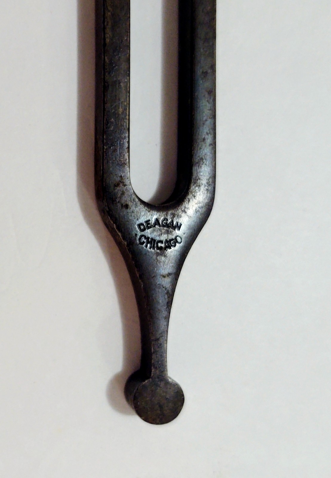 VINTAGE Tuning Fork A-440 Pitch A.F.of M.1917 Gov Adopted 1920 DEAGAN CHICAGO 5"