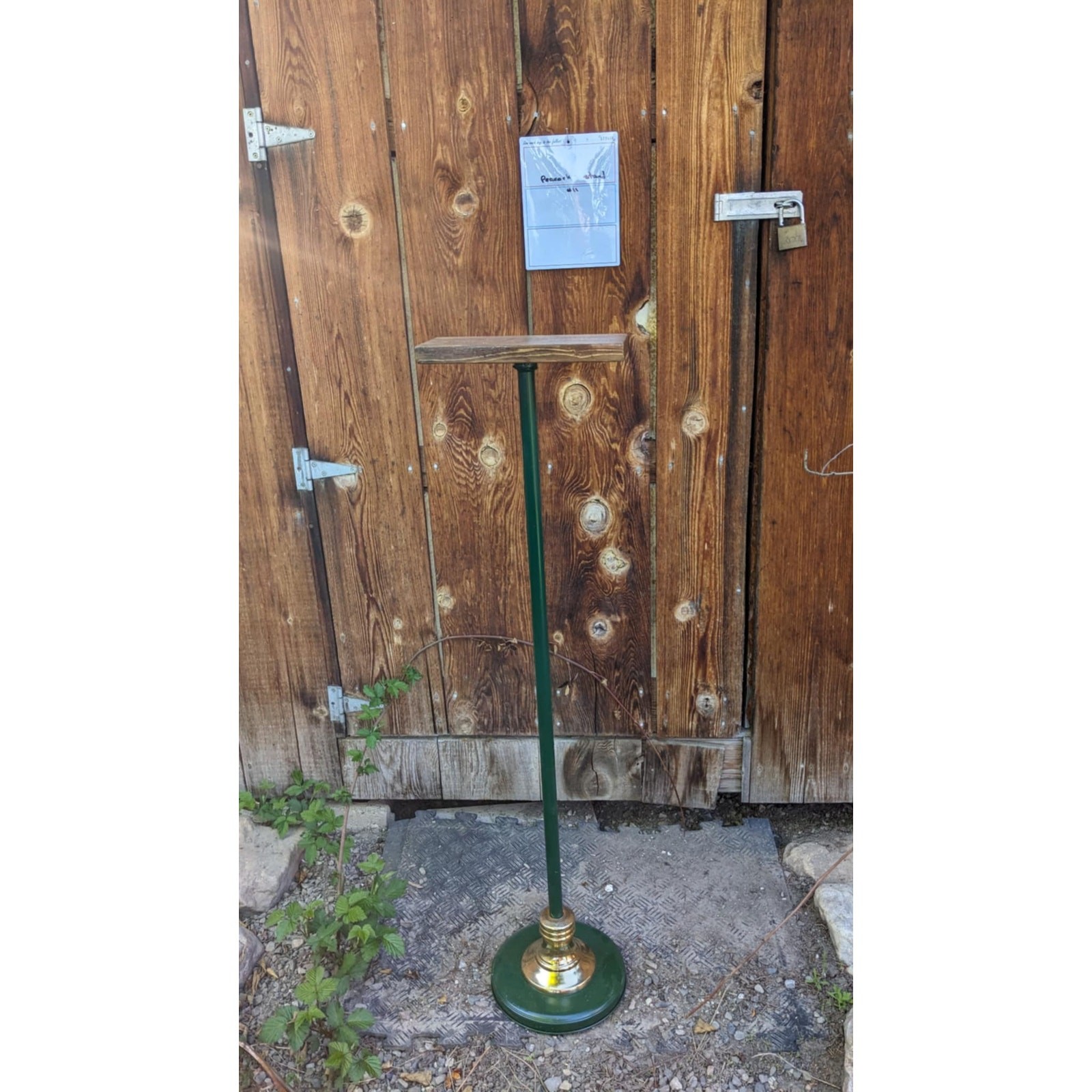 FHPAT2-Fancy stand for peacock or other bird mounts