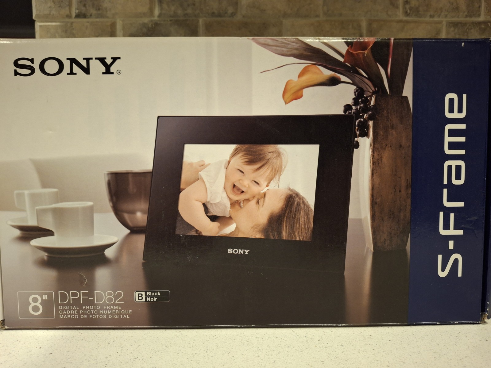 Sony DPF-D82 Digital Photo Frame 8" LCD  Black S- Frame
