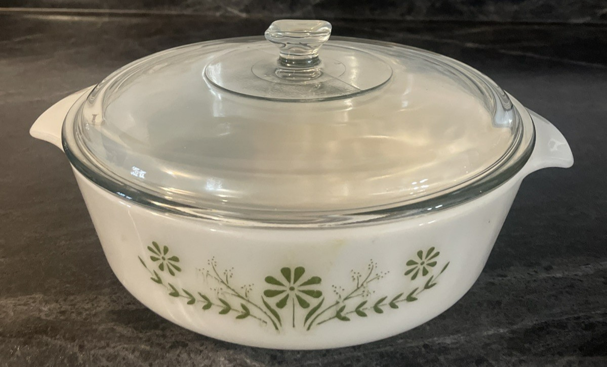 VTG Glasbake Casserole Dish Lid 2QT Green Daisies White Round Covered Baking EUC