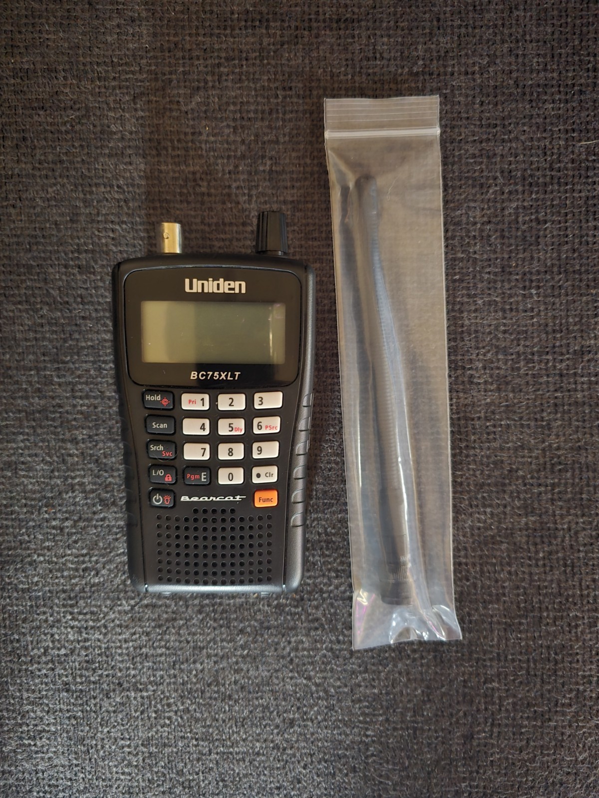 Uniden Bearcat BC75XLT Handheld Scanner Black Nascar UHF/VHF 300 Channels