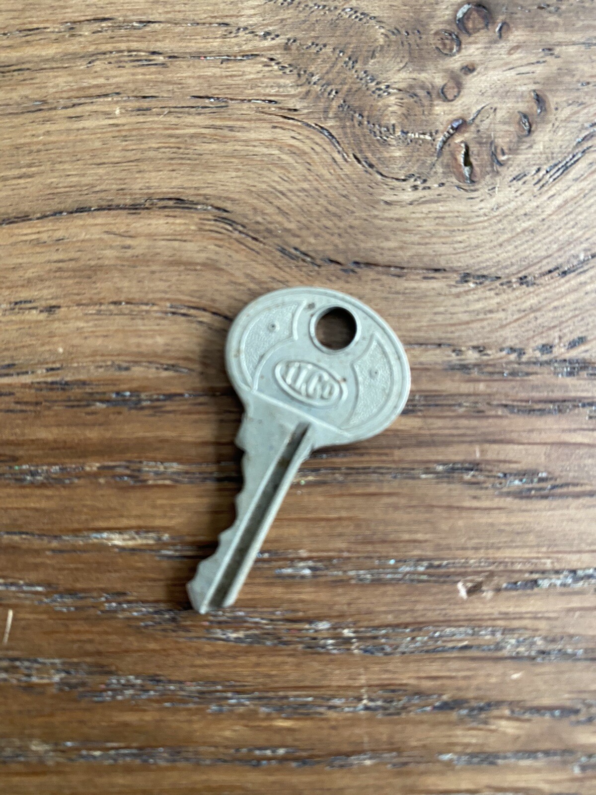 Independent Lock Co. Fitchburg, Mass Key No. 1092 B