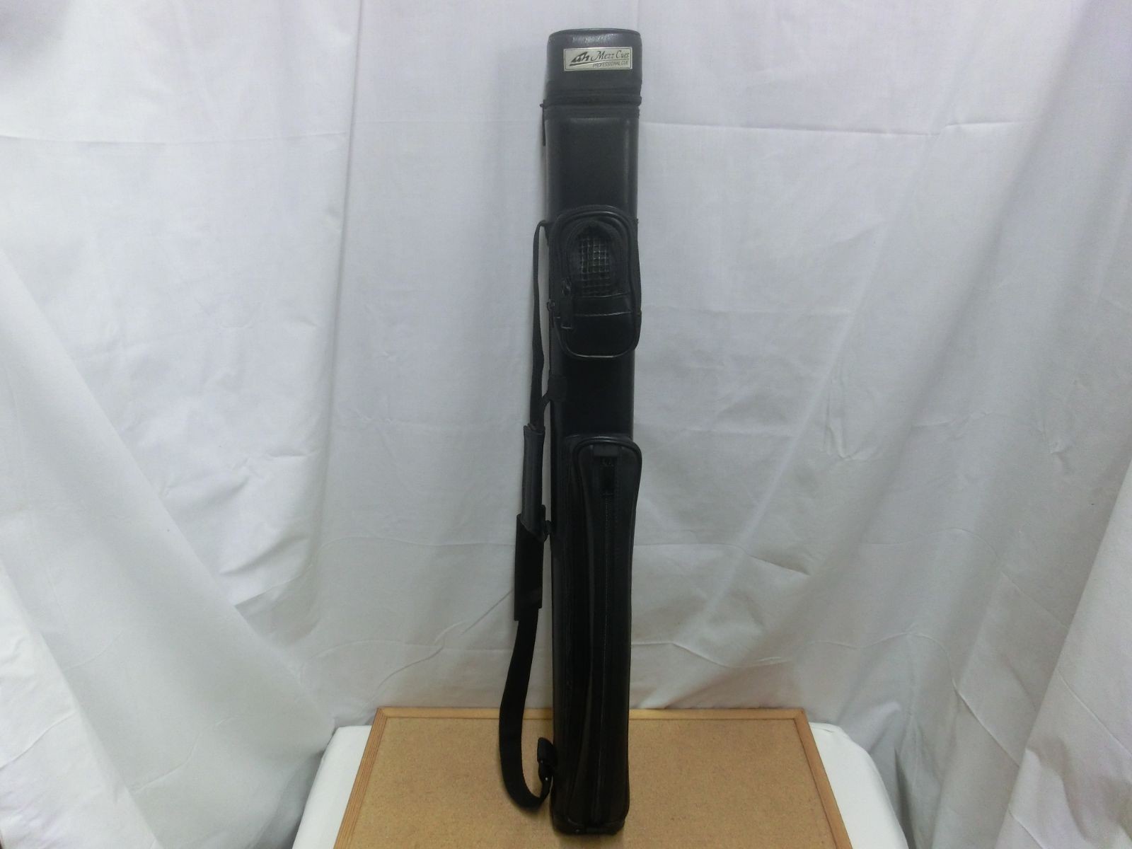 Mezz Billiard Cue Case Black with Outer Pocket, Used, 33.5 Length rr2