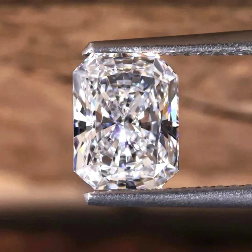 3 CT loose  Radiant Cut Lab Grown Diamond Natural D Color VVS1 Certified.. d274