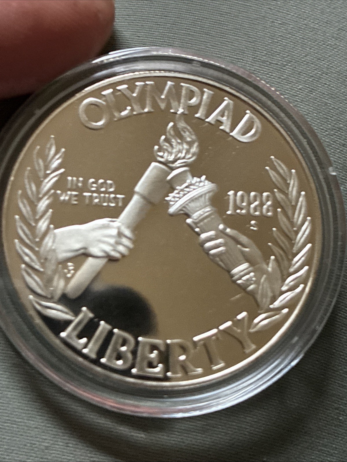 Silver Dollar Liberty Torch And Wreath Commemorative Coin