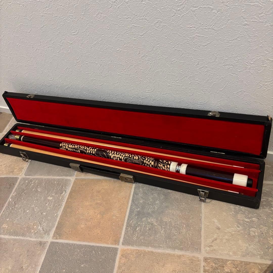 Mysterious Brand Billiard Cue Set with 2 Shafts & Carved Wood, Used rr2