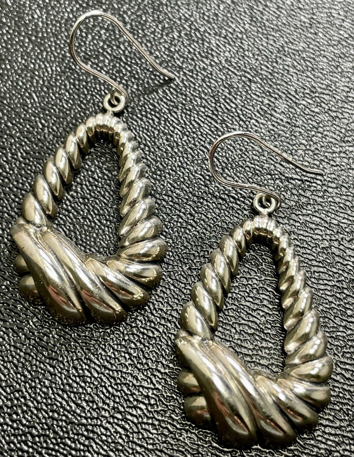 Vintage 1.5” Silver Tone Abstract Metal Dangle Earrings