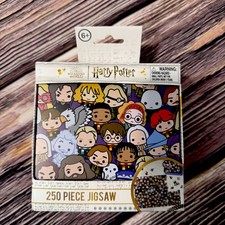 Harry Potter 250-Piece Jigsaw Puzzle in Collectible Storage Tin by  Paladone