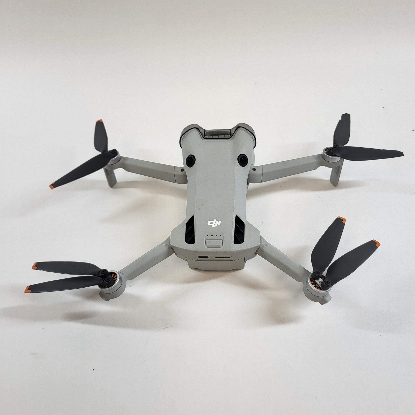 DJI Mini 4 Pro 4K Quadcopter Camera Drone MT4MFVD