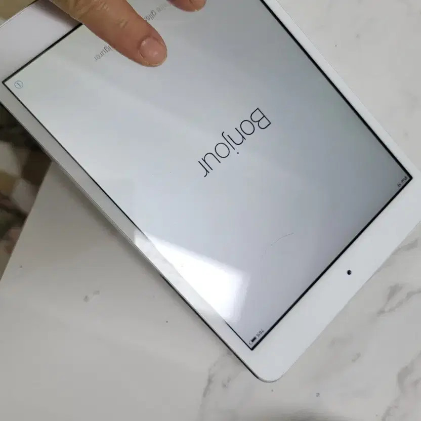 Apple iPad White A1432 for Parts, Good Condition