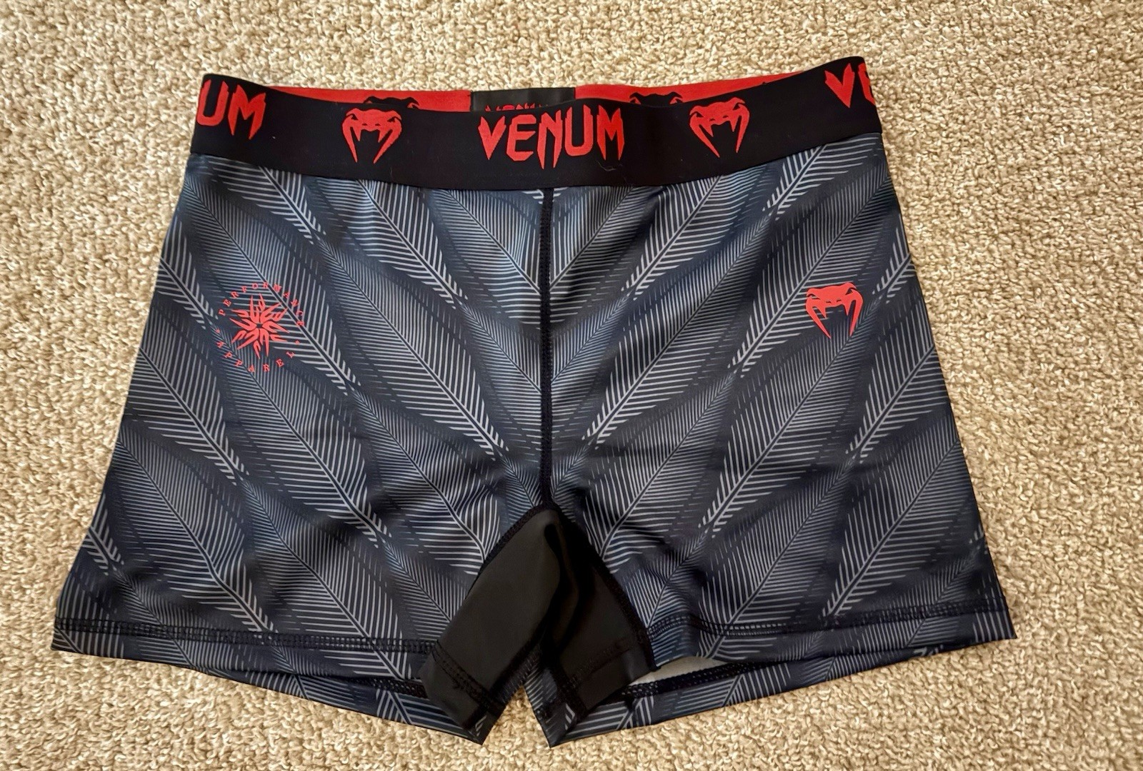 Venum XL MMA Boxing Muay Thai Shorts Black Gray Red Adult Unisex