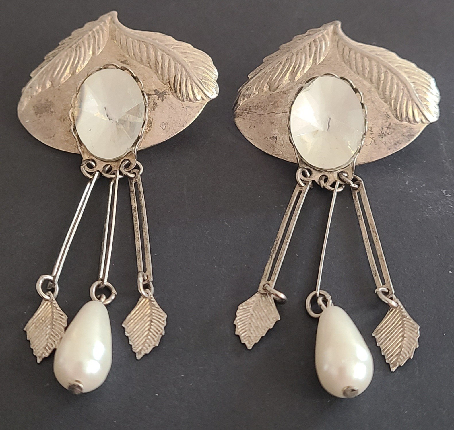 Vintage Native American Style Feather Earrings Silver Tone 3" Dangle EUC