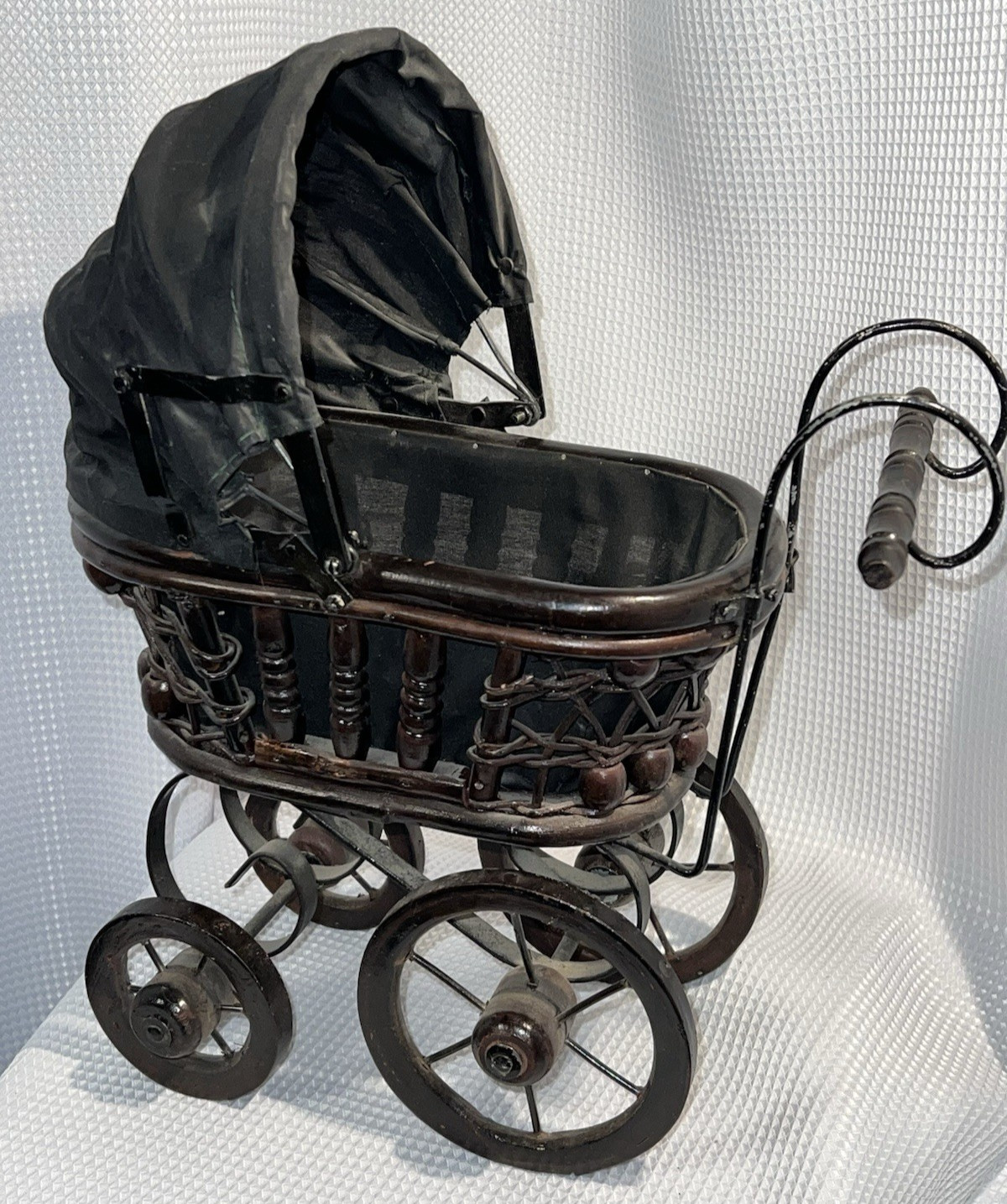 Vintage Wicker Baby Doll Pram Carriage Buggy Antique Stroller w111