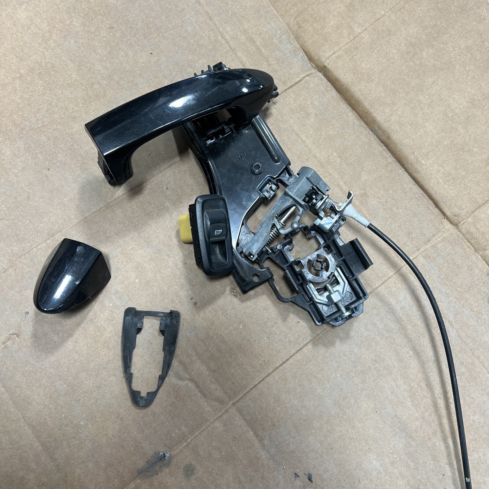 2011-2019 FORD FIESTA SE FRONT RIGHT PASSENGER SIDE EXTERIOR DOOR HANDLE 44623