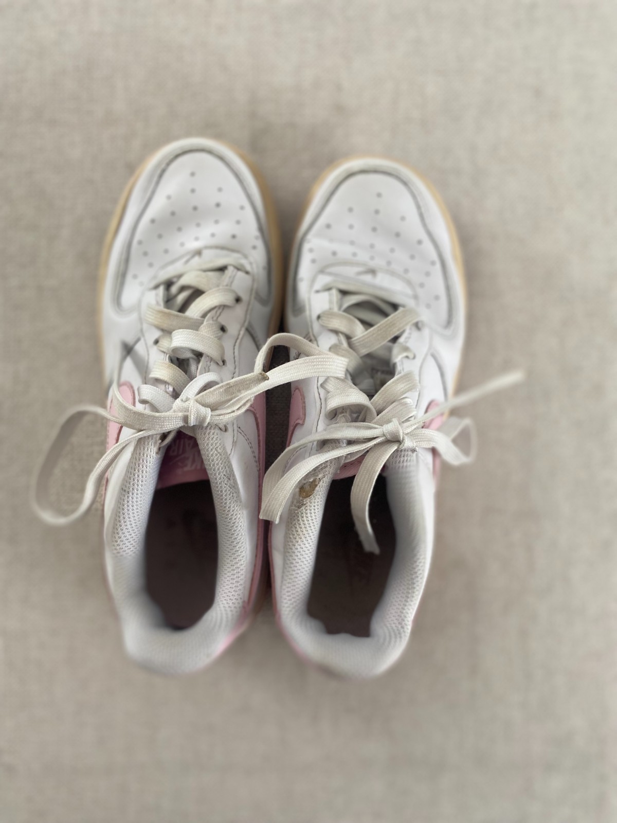 Nike Air Force 1 Sneaker Girls 4.5Y White Pink Low Top Shoes Lace Up Rubber Sole