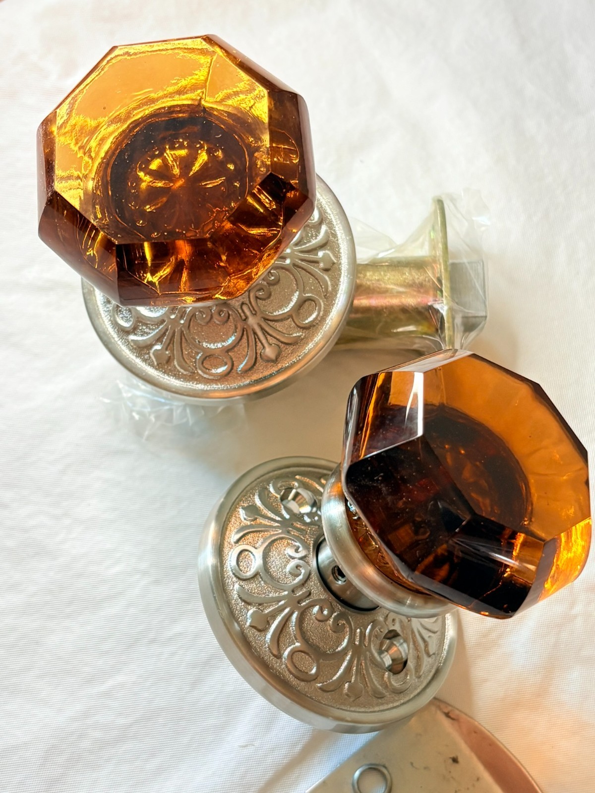 Emtek 8120 Old Town Amber Doorknob – US15 Satin Nickel – Open Box Hardware