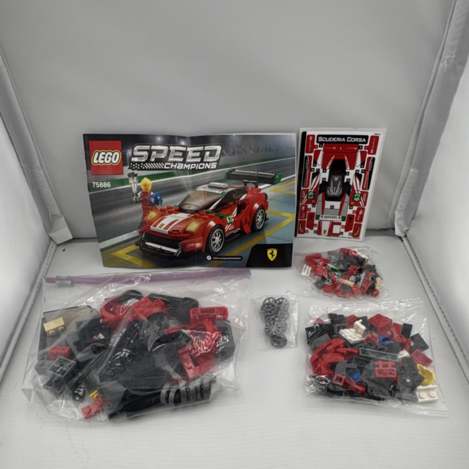 LEGO Speed Champions Ferrari 488 Gt3 Scuderia Corsa | 75886 100%Complete. NO BOX