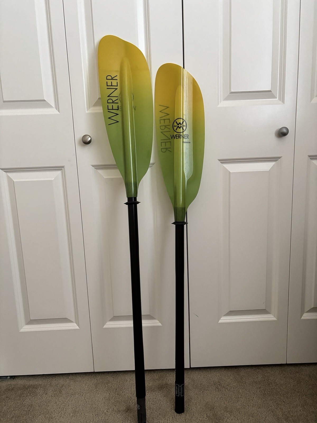 Werner Camano Straight 2 Piece Carbon Kayak Paddle Carbon Fiber Paddle