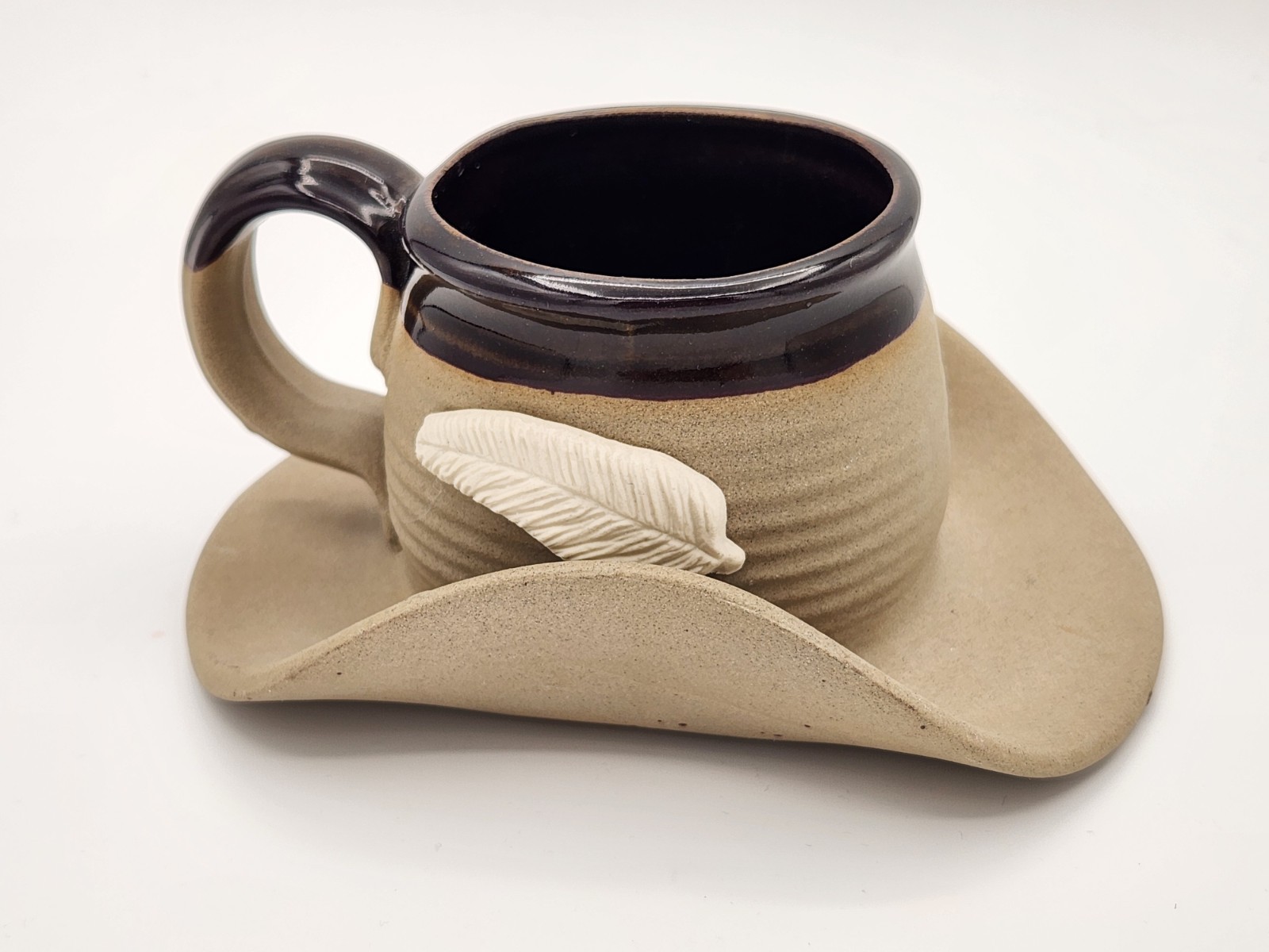 VTG 1989 MUDDY WATERS Stoneware Pottery Cowboy Hat Coffee Mug Cup Feather Signed