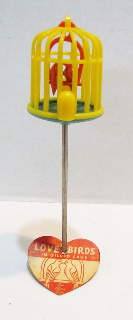 COMMONWEALTH PLASTICS LOVE BIRDS IN GILDED CAGE HARD PLASTIC W/ RARE TAG 1950's
