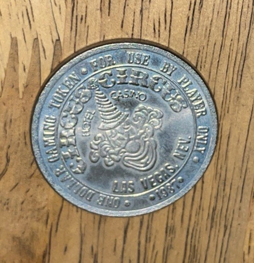 Circus Circus Casino 1987 Las Vegas NV 1 Dollar Gaming Token as pictured