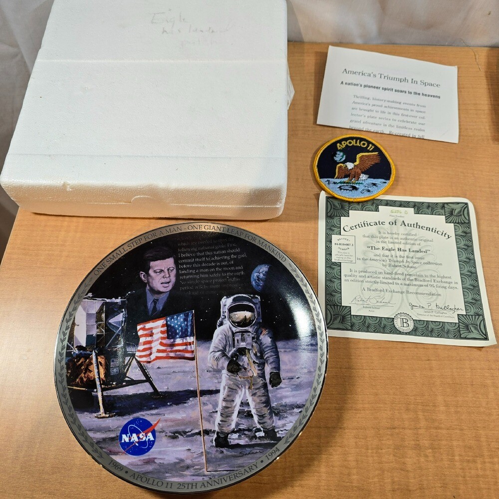 THE EAGLE HAS LANDED  #5286D Cert of Authenticity, Patch, 8 inches Moon Landing