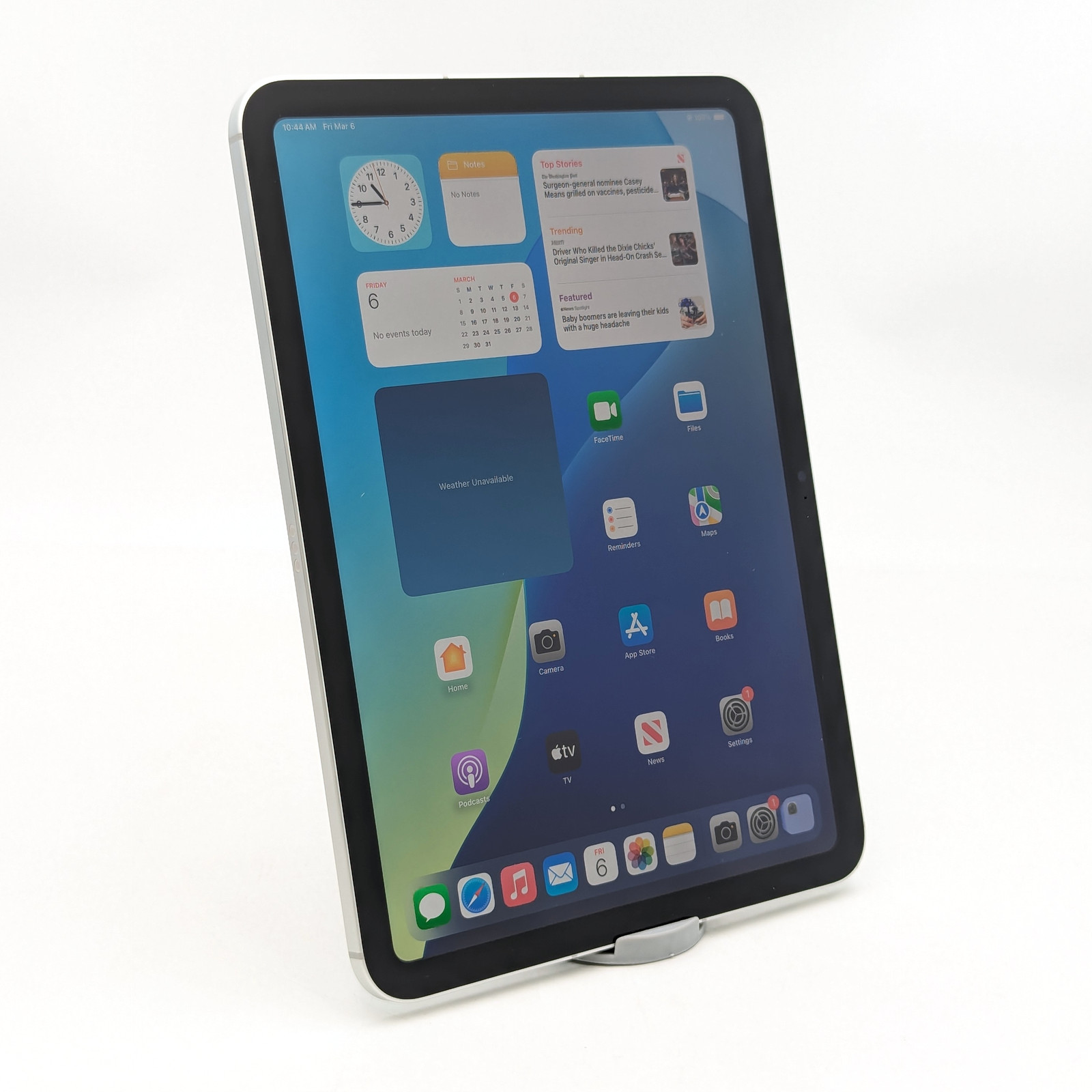 Apple iPad (10th Generation) A2757 64GB Great Condition | Silver | UNLOCKED