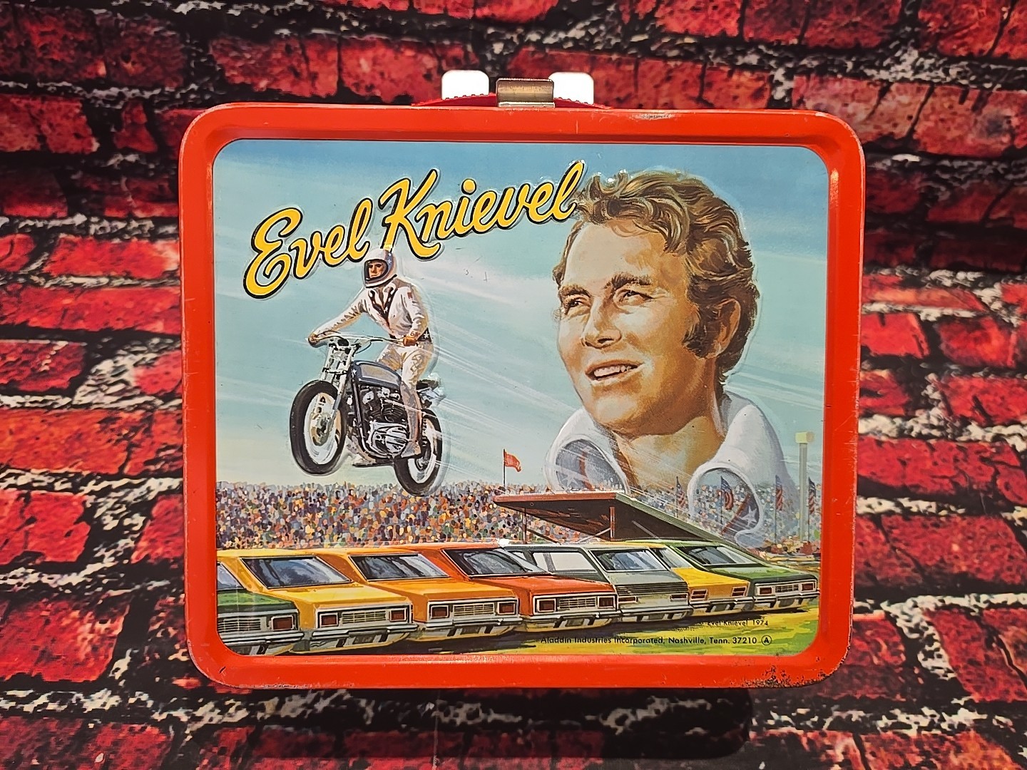 ORIGINAL 1974 Aladdin EVEL KNIEVEL Famous Daredevil METAL Lunchbox - NICE