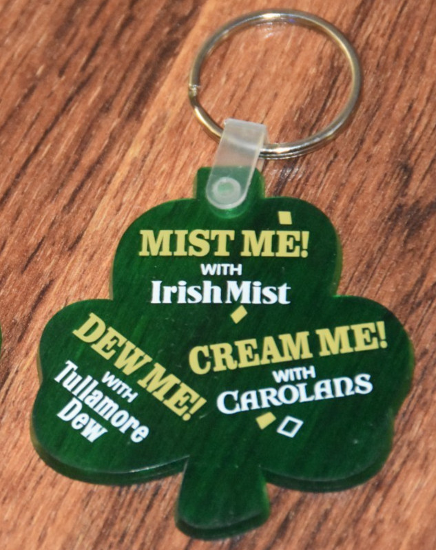 1 vintage Irish Mist Keychain Key Ring Chain Tullamore Dew Carolans Shamrock me!